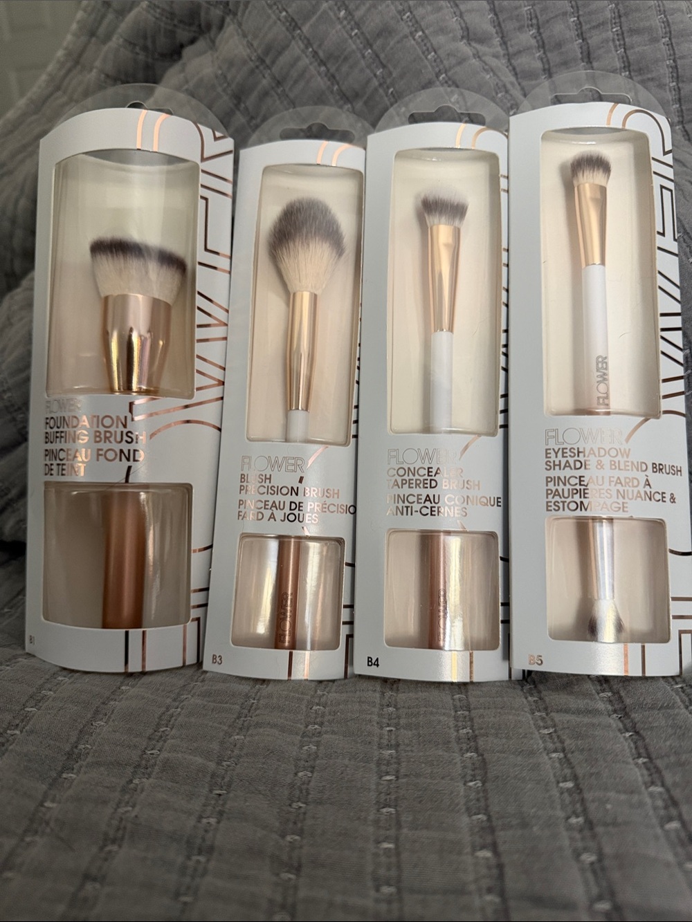 Flower 4 piece Makeup Brush Set-Foundation, Blush, Concealer, Dual Eyeshadow